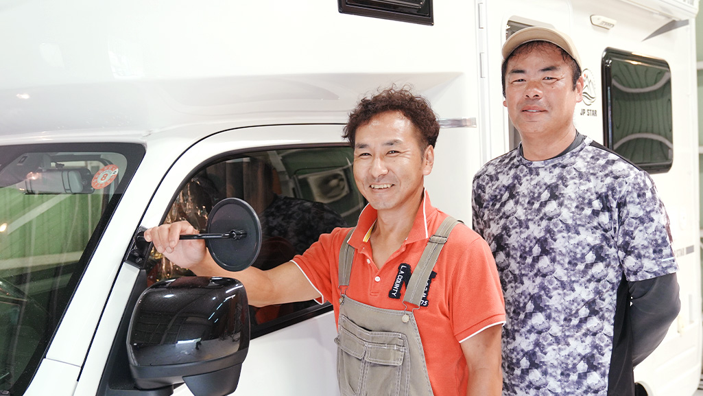 経験豊富なスタッフ2名が施工